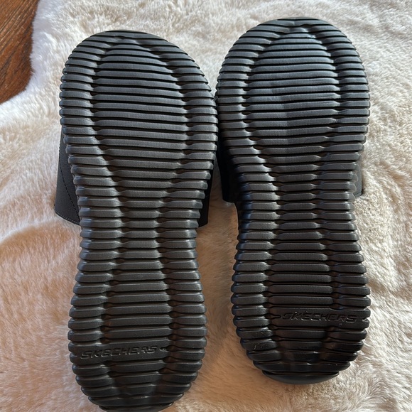 Nwob. Men’s Skechers - Picture 7 of 7